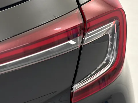 YY73UOH Renault Captur 1.6 E-Tech Plug-in hybrid 160 Engineered 5dr Auto Thumbnail #32