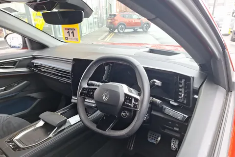 BJ25ZYC Renault Rafale E-Tech FHEV Techno Esprit Alpine 5dr Auto 4C Thumbnail #35