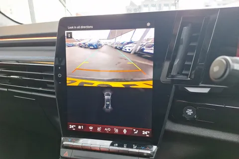 BJ25ZYC Renault Rafale E-Tech FHEV Techno Esprit Alpine 5dr Auto 4C Thumbnail #41