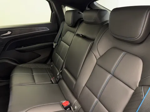 LY24HNV Renault ARKANA 1.6 E-Tech FHEV 145 Esprit Alpine 5dr Auto Thumbnail #33