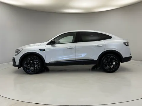 CY24ETO Renault ARKANA 1.6 E-Tech FHEV 145 Esprit Alpine 5dr Auto Thumbnail #4