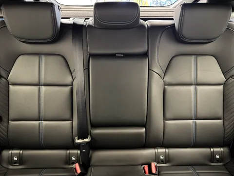 CY24ETO Renault ARKANA 1.6 E-Tech FHEV 145 Esprit Alpine 5dr Auto Thumbnail #16