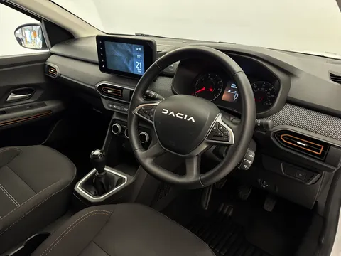 DL23WVM Dacia Sandero Stepway 1.0 TCe Journey 5dr Thumbnail #19