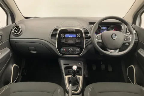 DY20GVK Renault Captur 0.9 TCE 90 Play 5dr Thumbnail #14