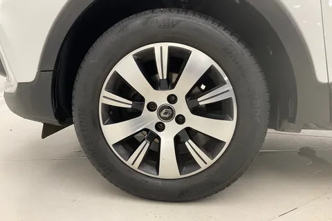 DY20GVK Renault Captur 0.9 TCE 90 Play 5dr Thumbnail #17