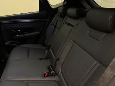 DP72HJU Hyundai Tucson 1.6 TGDi Hybrid 230 Ultimate 5dr 2WD Auto Thumbnail #12