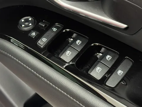 DP72HJU Hyundai Tucson 1.6 TGDi Hybrid 230 Ultimate 5dr 2WD Auto Thumbnail #20