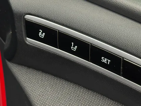 DP72HJU Hyundai Tucson 1.6 TGDi Hybrid 230 Ultimate 5dr 2WD Auto Thumbnail #21