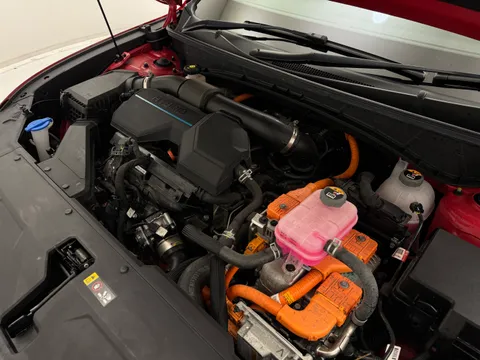 DP72HJU Hyundai Tucson 1.6 TGDi Hybrid 230 Ultimate 5dr 2WD Auto Thumbnail #32