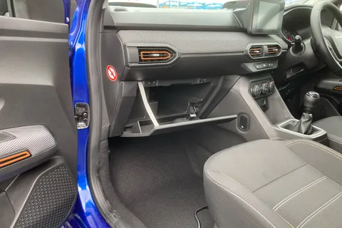 BJ23WLC Dacia Sandero Stepway 1.0 TCe Expression 5dr Thumbnail #38