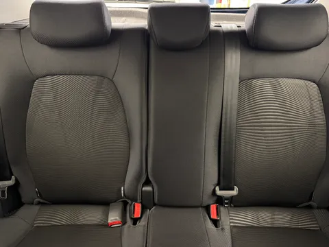 16 of 33 for HYUNDAI I10 1.2 SE 5dr