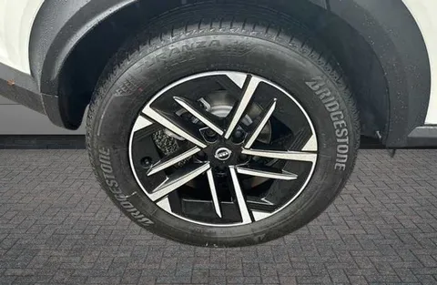 DN71RTZ Nissan Juke 1.0 DiG-T 114 N-Connecta 5dr Thumbnail #11