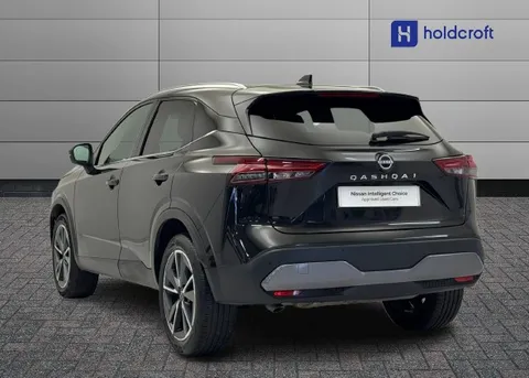 DN22CLZ Nissan Qashqai 1.3 DiG-T MH Tekna 5dr Thumbnail #5