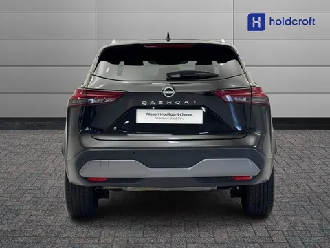 DN22CLZ Nissan Qashqai 1.3 DiG-T MH Tekna 5dr Thumbnail #6