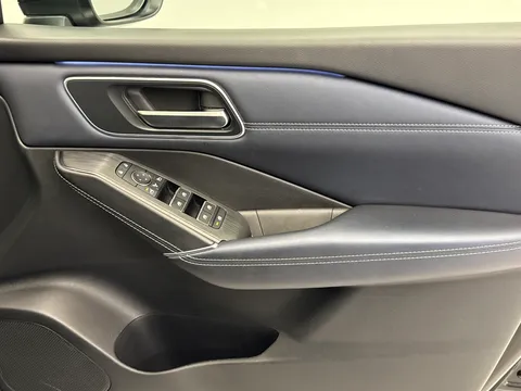 DN22CLZ Nissan Qashqai 1.3 DiG-T MH Tekna 5dr Thumbnail #13