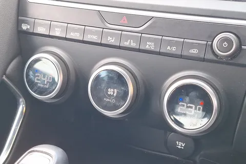 BK20HWF Jaguar E-Pace 2.0d [180] Chequered Flag Edition 5dr Auto Thumbnail #36