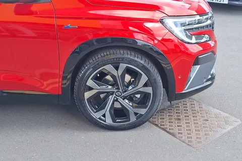 4 of 40 for Renault Austral E-Tech FHEV Techno Esprit Alpine 5dr Auto