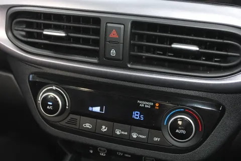 EN25LJA Hyundai i10 1.2 [79] Premium 5dr Auto [Nav] Thumbnail #26