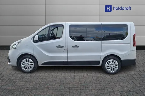 YE69WZA Renault Trafic SL28 ENERGY dCi 120 Sport Nav 9 Seater Thumbnail #7