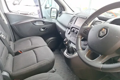 YE69WZA Renault Trafic SL28 ENERGY dCi 120 Sport Nav 9 Seater Thumbnail #13