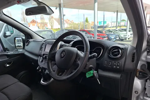 YE69WZA Renault Trafic SL28 ENERGY dCi 120 Sport Nav 9 Seater Thumbnail #28