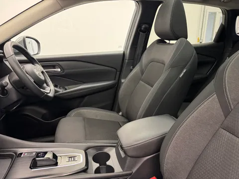 BP72ZDO Nissan Qashqai 1.5 E-Power N-Connecta [Glass Roof] 5dr Auto Thumbnail #15