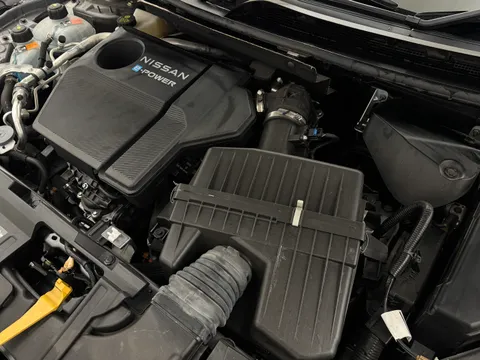 BP72ZDO Nissan Qashqai 1.5 E-Power N-Connecta [Glass Roof] 5dr Auto Thumbnail #30