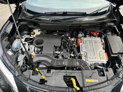 OW25DYM Nissan Juke 1.6 Hybrid N-Connecta 5dr Auto Thumbnail #10