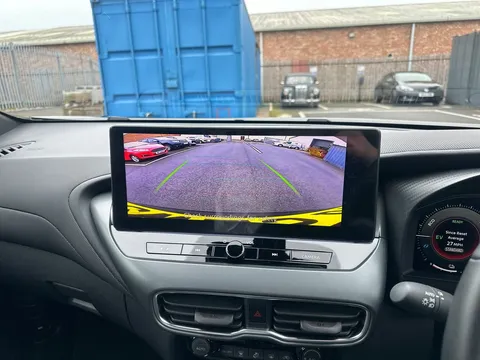 OW25DYM Nissan Juke 1.6 Hybrid N-Connecta 5dr Auto Thumbnail #15