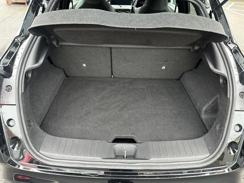 OW25DYM Nissan Juke 1.6 Hybrid N-Connecta 5dr Auto Thumbnail #19