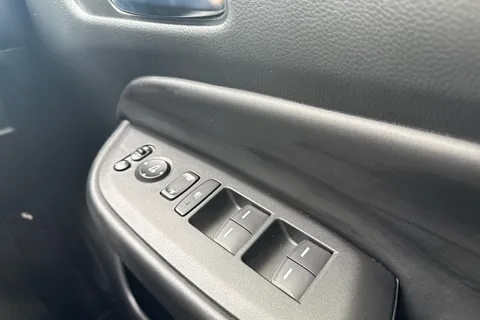 DN25UME Honda Jazz 1.5 i-MMD Hybrid Advance 5dr eCVT Thumbnail #19