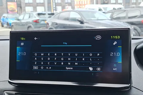 NM21LBV Peugeot 3008 1.6 Hybrid 225 Allure Premium 5dr e-EAT8 Thumbnail #22