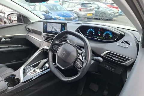 NM21LBV Peugeot 3008 1.6 Hybrid 225 Allure Premium 5dr e-EAT8 Thumbnail #26