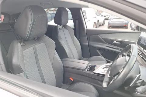 NM21LBV Peugeot 3008 1.6 Hybrid 225 Allure Premium 5dr e-EAT8 Thumbnail #27