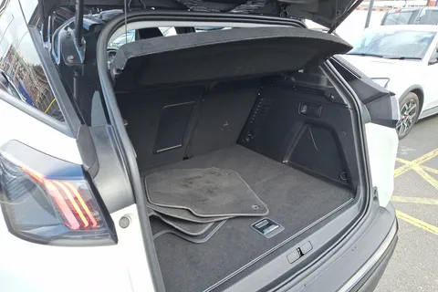 NM21LBV Peugeot 3008 1.6 Hybrid 225 Allure Premium 5dr e-EAT8 Thumbnail #34