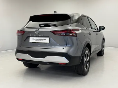 DV22OJE Nissan Qashqai 1.3 DiG-T MH N-Connecta 5dr Thumbnail #8