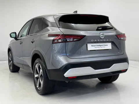 DV22OJE Nissan Qashqai 1.3 DiG-T MH N-Connecta 5dr Thumbnail #10