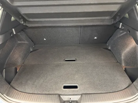 DV22OJE Nissan Qashqai 1.3 DiG-T MH N-Connecta 5dr Thumbnail #13