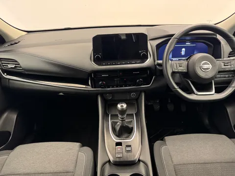 DV22OJE Nissan Qashqai 1.3 DiG-T MH N-Connecta 5dr Thumbnail #4