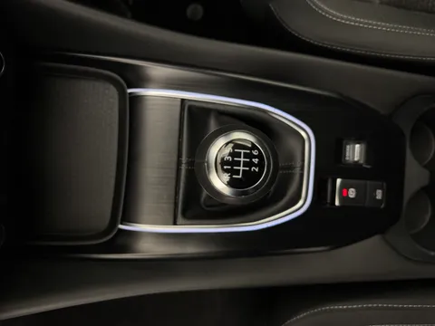 DV22OJE Nissan Qashqai 1.3 DiG-T MH N-Connecta 5dr Thumbnail #18