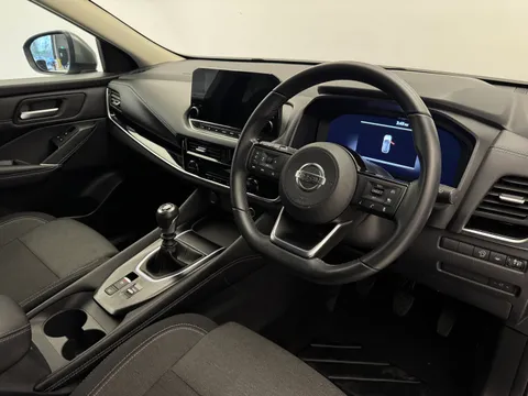 DV22OJE Nissan Qashqai 1.3 DiG-T MH N-Connecta 5dr Thumbnail #24