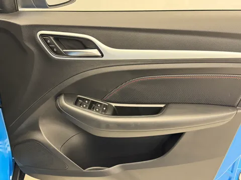 DT73ZPJ Mg Motor Uk Zs 1.0T GDi Exclusive 5dr DCT Thumbnail #18