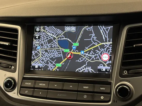 YP16SFJ Hyundai Tucson 2.0 CRDi Premium 5dr Auto Thumbnail #24
