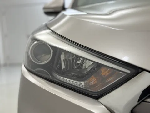 YP16SFJ Hyundai Tucson 2.0 CRDi Premium 5dr Auto Thumbnail #34