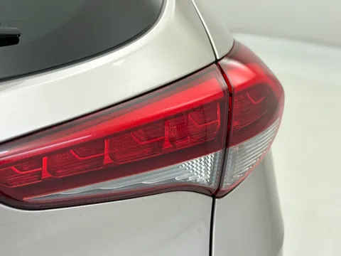YP16SFJ Hyundai Tucson 2.0 CRDi Premium 5dr Auto Thumbnail #35