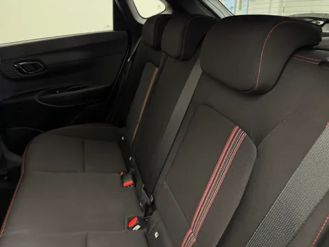 DV72AOJ Hyundai i20 1.0T GDi 48V MHD 120 N Line 5dr Thumbnail #10