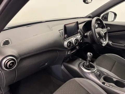 DU23BVL Nissan Juke 1.0 DiG-T 114 N-Connecta 5dr Thumbnail #14