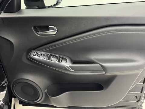 DU23BVL Nissan Juke 1.0 DiG-T 114 N-Connecta 5dr Thumbnail #19