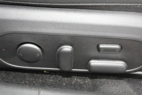 21 of 43 for Hyundai Ioniq 6 168kW Ultimate 77kWh 4dr Auto