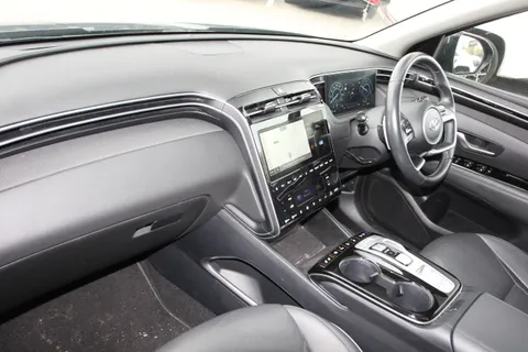 DA73BJZ Hyundai Tucson 1.6 TGDi Hybrid 230 Ultimate 5dr 2WD Auto Thumbnail #13